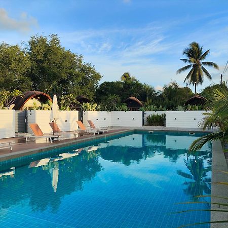 Found Mansion Hotel Pantai Cenang  Exterior foto