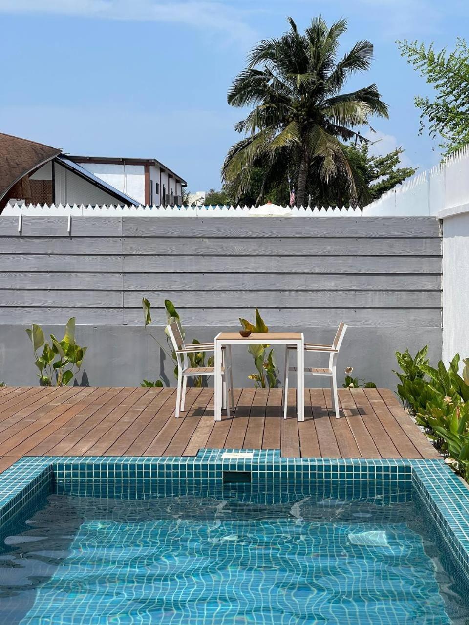Found Mansion Hotel Pantai Cenang  Exterior foto