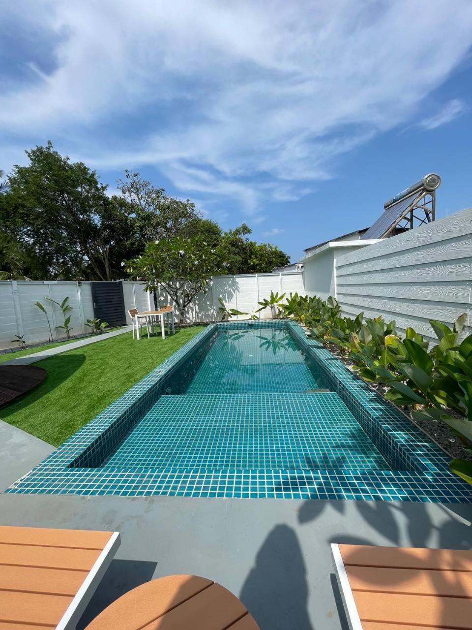 Found Mansion Hotel Pantai Cenang  Exterior foto