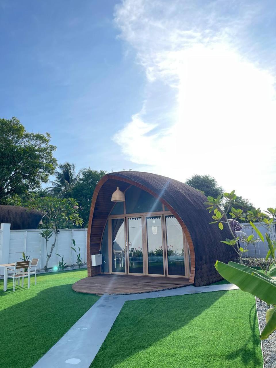Found Mansion Hotel Pantai Cenang  Exterior foto