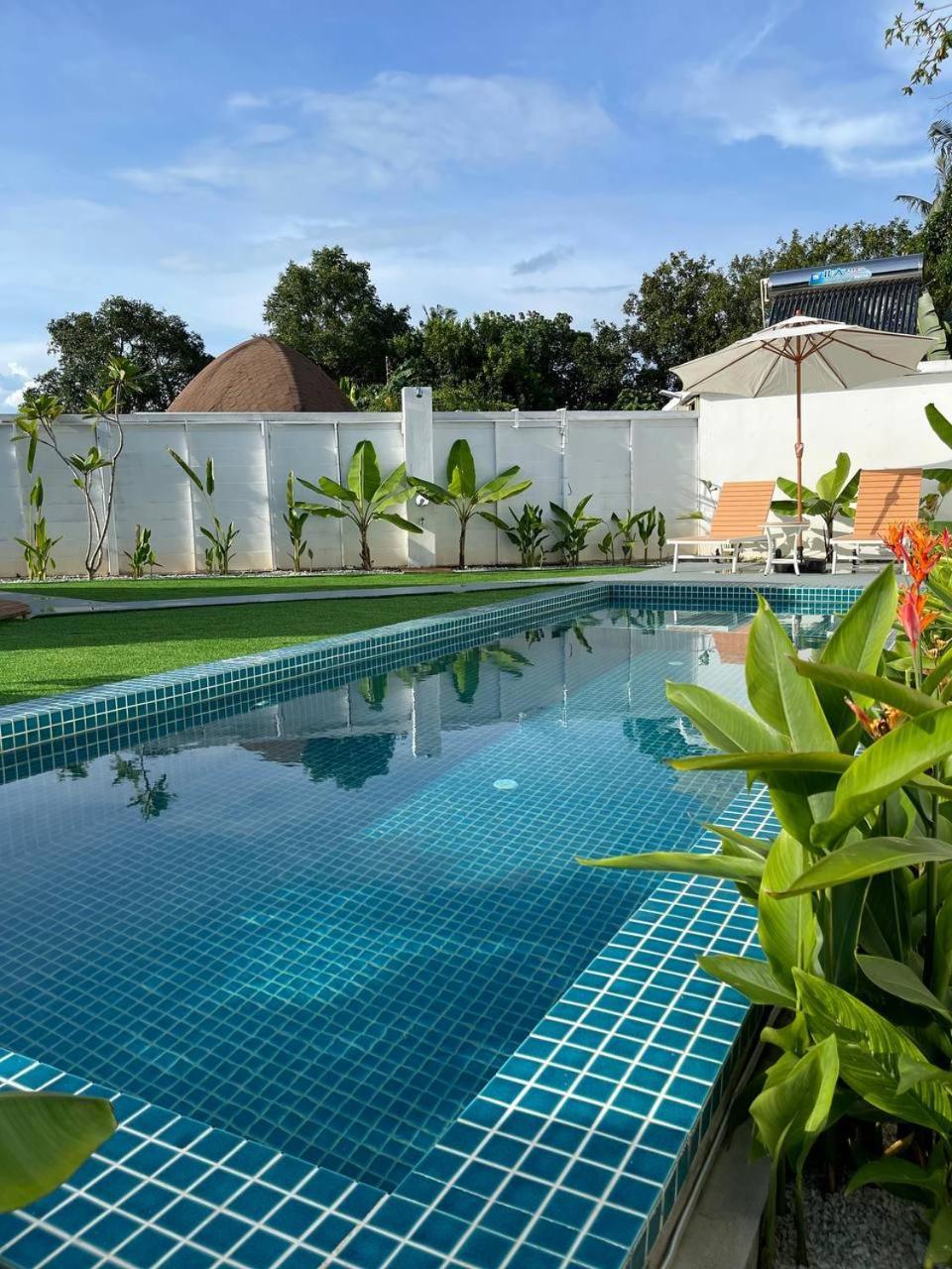 Found Mansion Hotel Pantai Cenang  Exterior foto