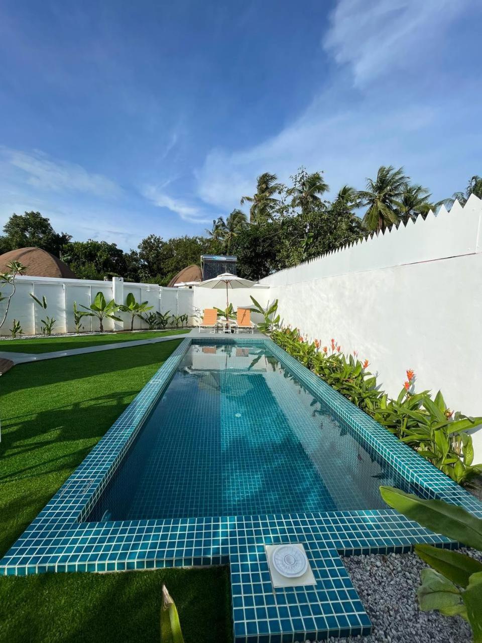 Found Mansion Hotel Pantai Cenang  Exterior foto