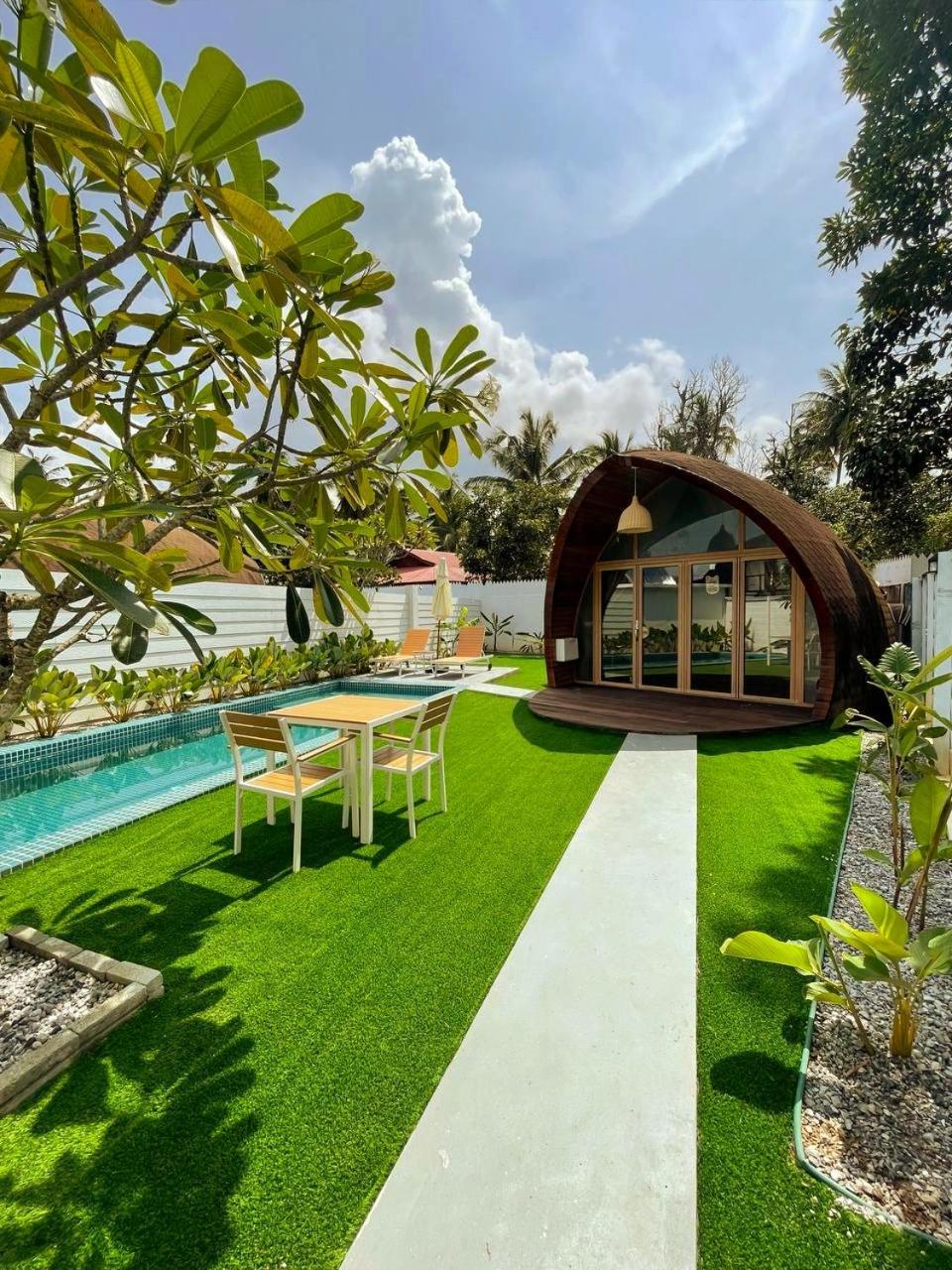 Found Mansion Hotel Pantai Cenang  Exterior foto