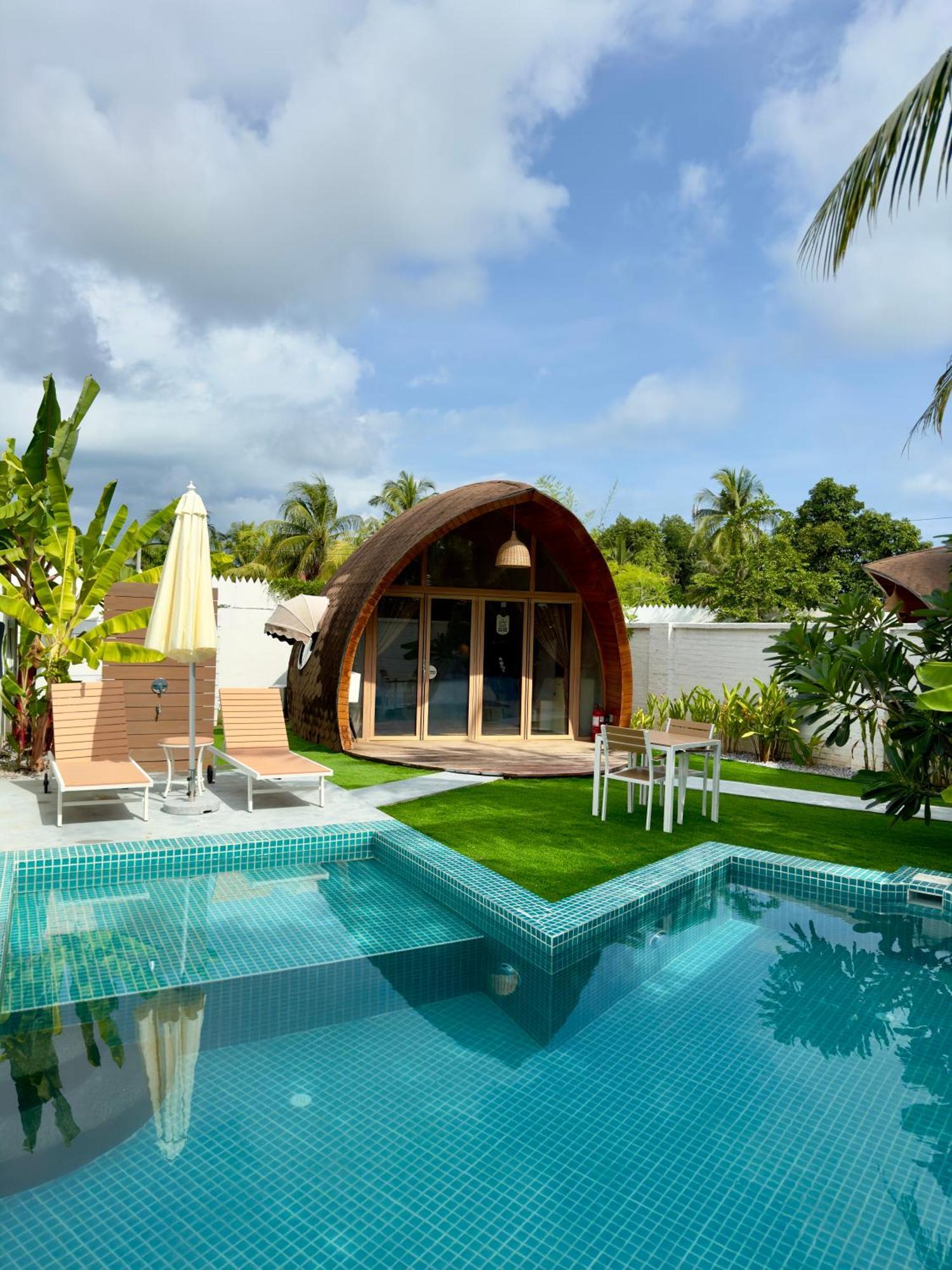 Found Mansion Hotel Pantai Cenang  Exterior foto
